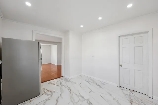 $295,000 | 18 Lake Boulevard, East Hampton, CT 06424