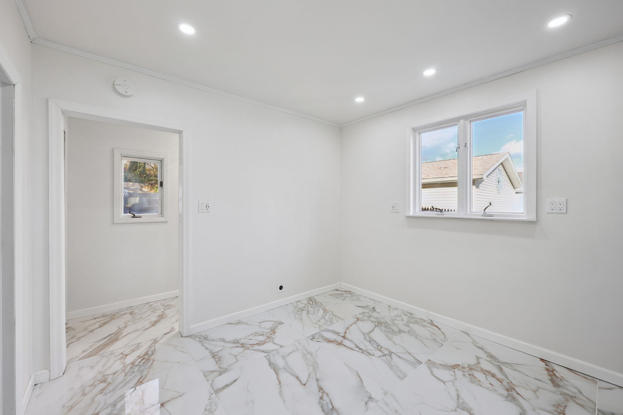 18 Lake Boulevard East Hampton, CT 06424 - Photo 10 of 31