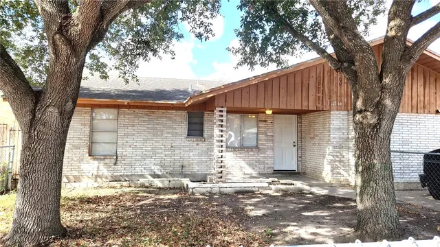 $1,770 | 10766 Emmord Loop, Corpus Christi, TX 78410