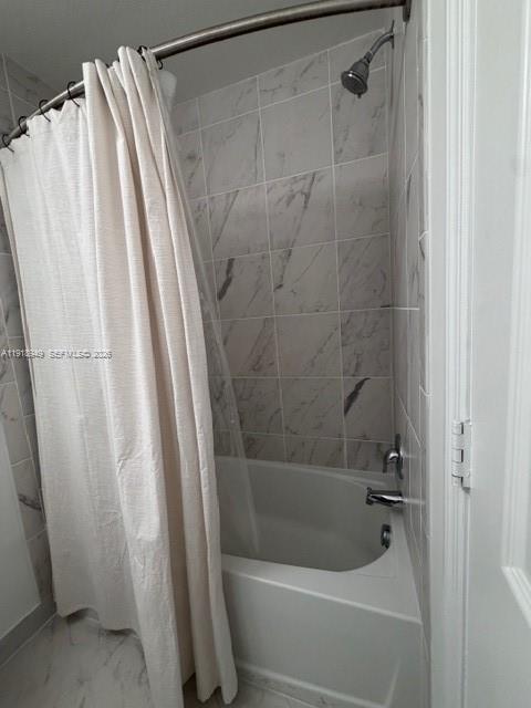 6280 Southwest 47th Court, Unit 8 Davie, FL 33314 - Photo 16 of 24 upstairs tub
