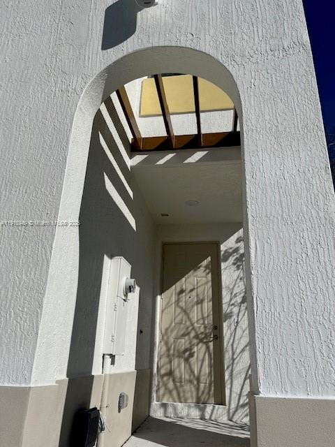 Davie Davie, FL 33314 - Photo 3 of 8 with a mirror on the wall