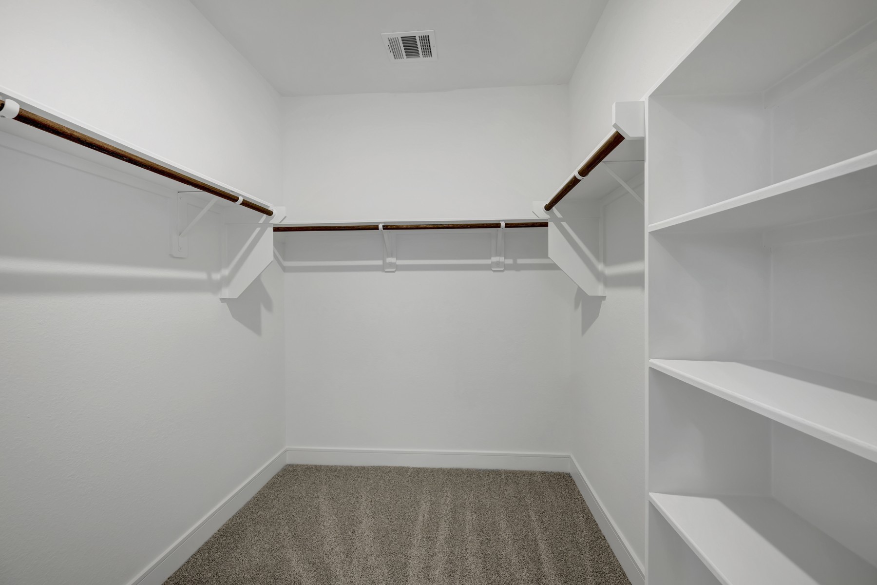 5806 Chamberlain Crossing Rosenberg, TX 77471 - Photo 12 of 32 Primary walk-in closet (*Photo not of actual home and used for illustration purposes only.)