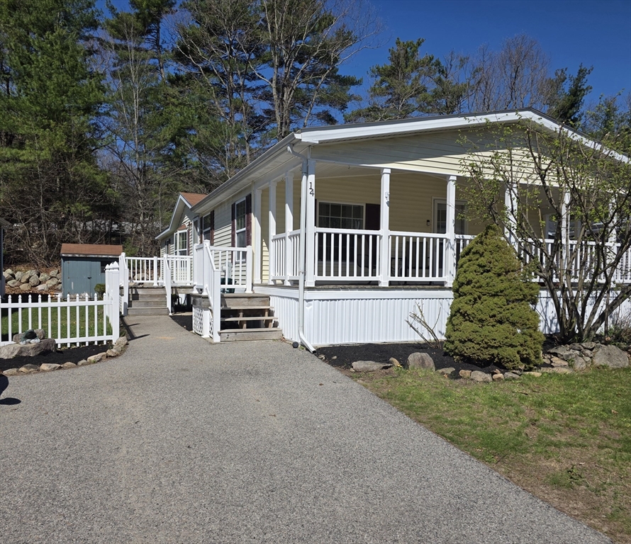 14 Medallion Road Holbrook, MA 02343 - Photo 1 of 25 Gallery Image 1