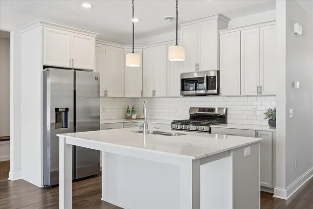 $375,000 | 1715 Southpoint Lane, Hudson, WI 54016