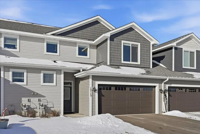 $375,000 | 1715 Southpoint Lane, Hudson, WI 54016