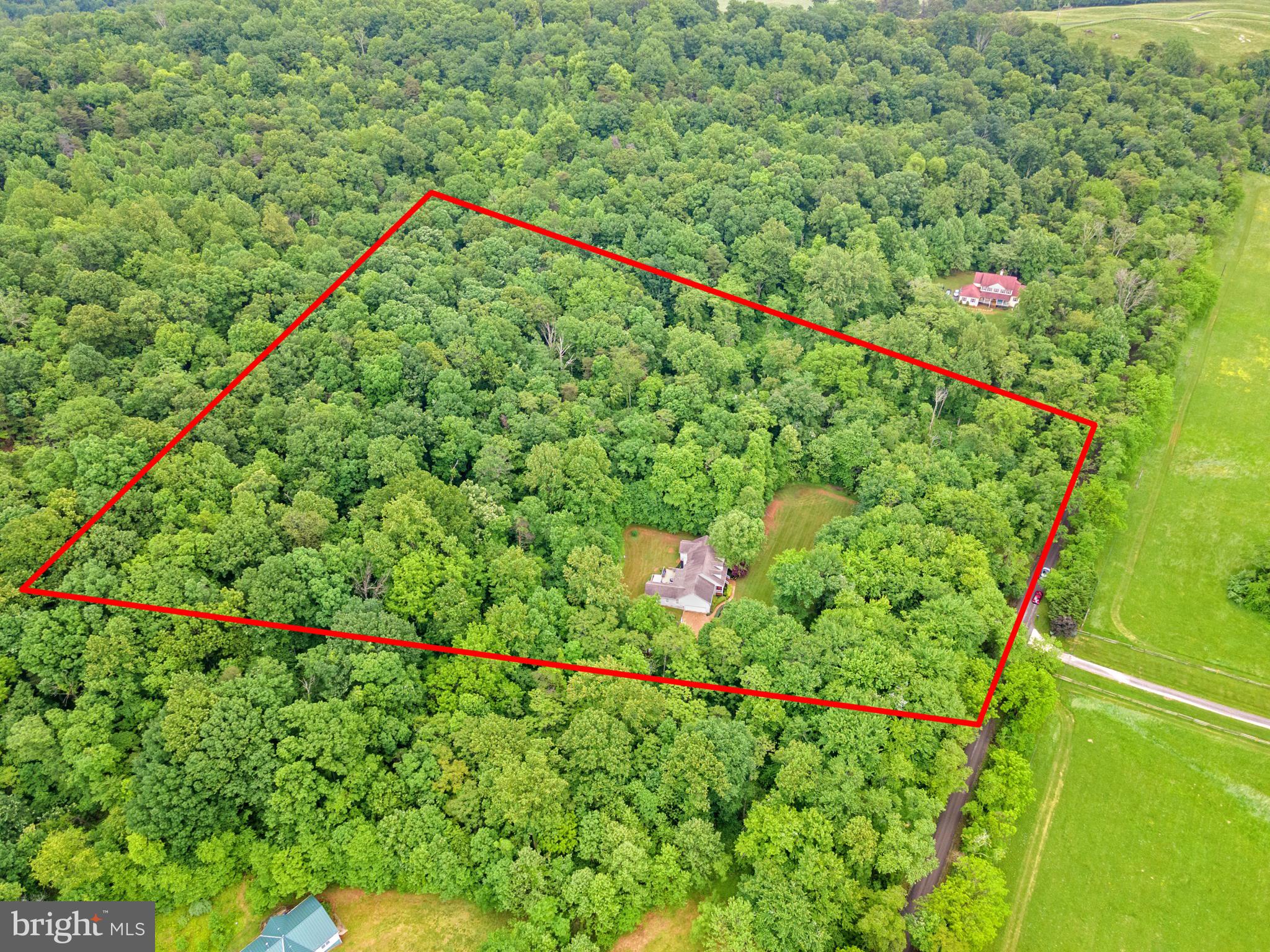 9.6 acres at the base of Little Cobbler Mountain
