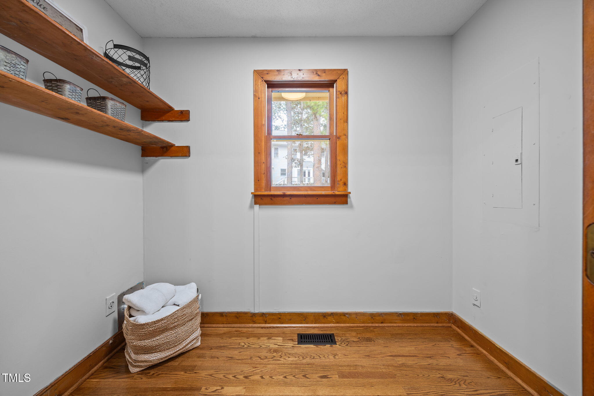 2508 Village Grove Road Raleigh, NC 27613 - Photo 21 of 36 12-web-or-mls-IMG_0483