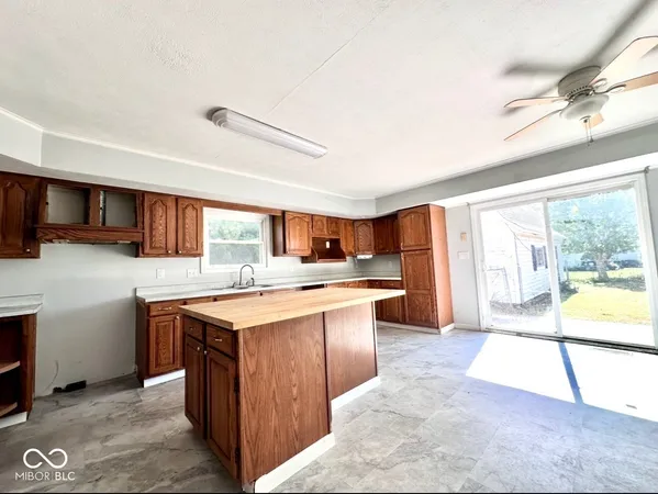 $119,200 | 212 East Hopewell Street, Farmersburg, IN 47850