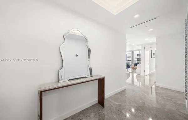 $13,000 | 1500 Ocean Drive, Unit UPH5, Miami Beach, FL 33139