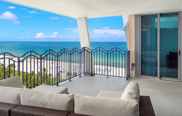 $13,000 | 1500 Ocean Drive, Unit UPH5, Miami Beach, FL 33139