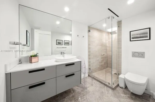 $13,000 | 1500 Ocean Drive, Unit UPH5, Miami Beach, FL 33139