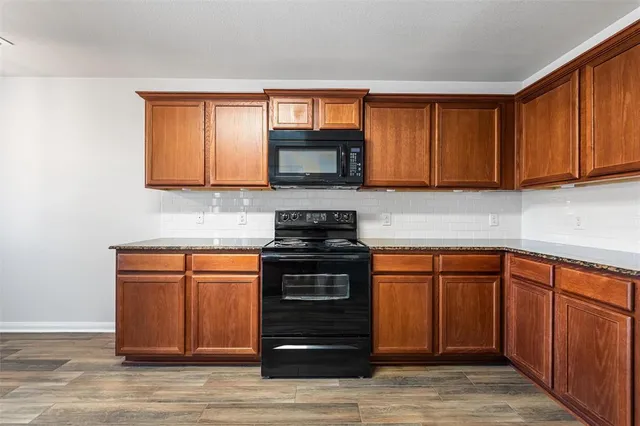 $1,800 | 188 Dodge City Trail, Newark, TX 76071