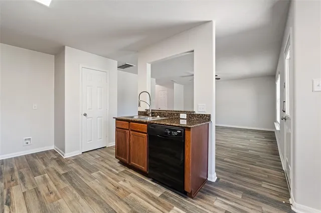 $1,800 | 188 Dodge City Trail, Newark, TX 76071