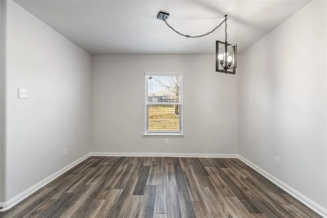 $1,800 | 188 Dodge City Trail, Newark, TX 76071