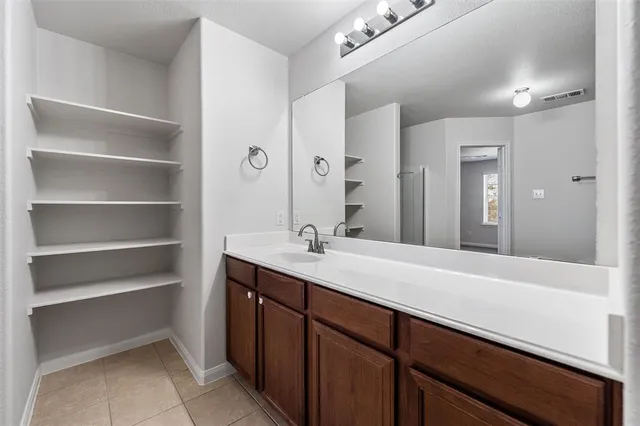 $1,800 | 188 Dodge City Trail, Newark, TX 76071