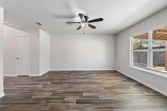 $1,800 | 188 Dodge City Trail, Newark, TX 76071