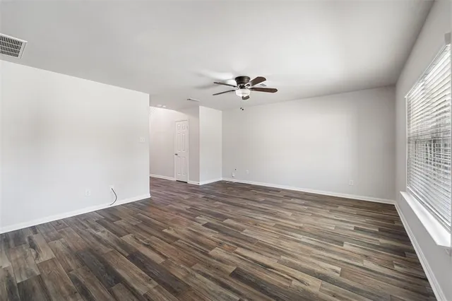 $1,800 | 188 Dodge City Trail, Newark, TX 76071