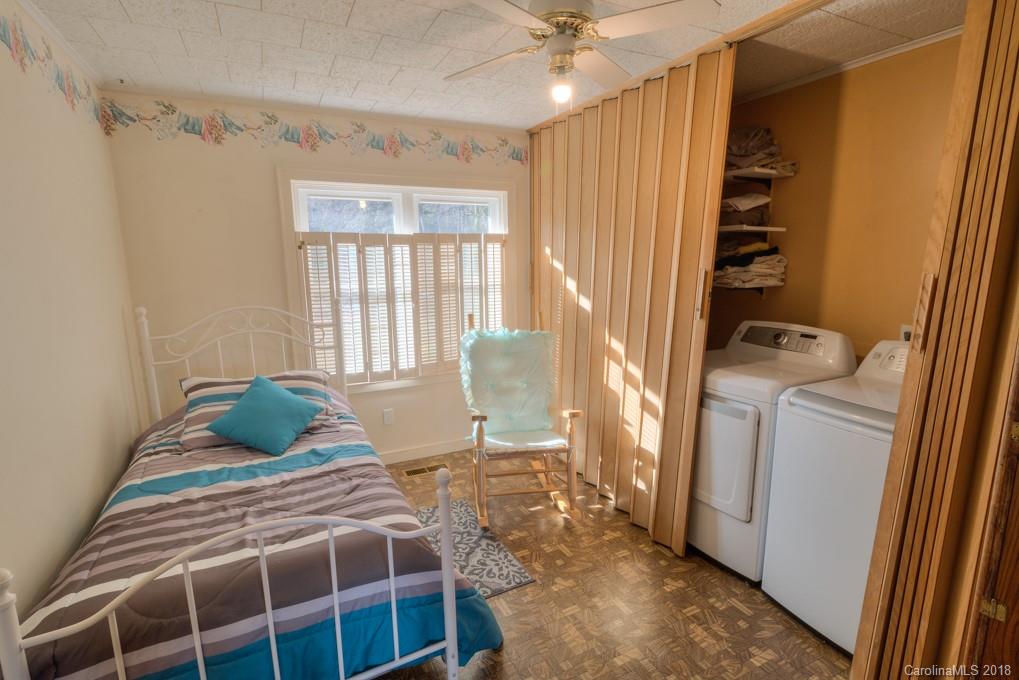 261 Ridgeview Road Spruce Pine, NC 28777 - Photo 21 of 30 Gallery Image 21