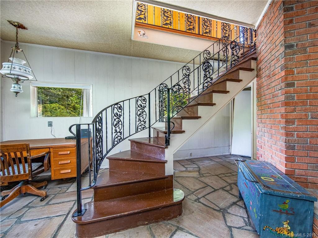 261 Ridgeview Road Spruce Pine, NC 28777 - Photo 24 of 30 Gallery Image 24