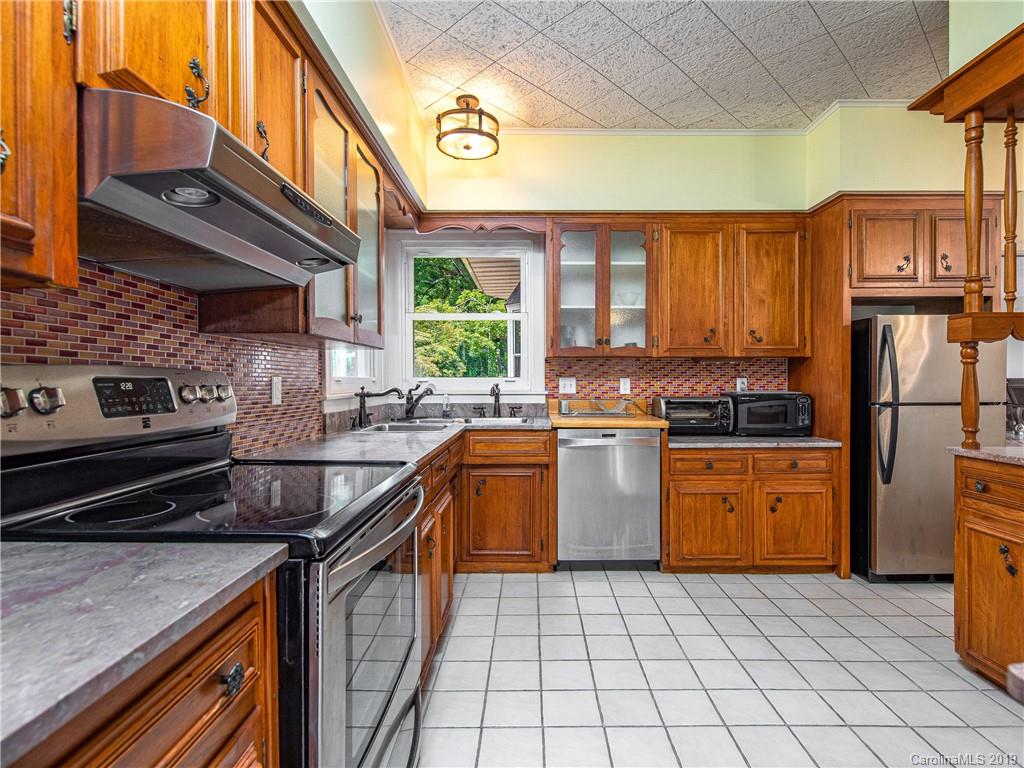261 Ridgeview Road Spruce Pine, NC 28777 - Photo 8 of 30 Gallery Image 8