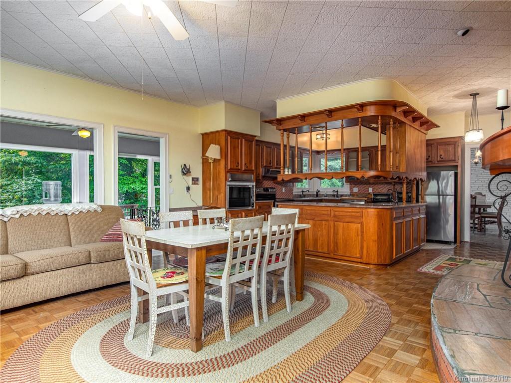 261 Ridgeview Road Spruce Pine, NC 28777 - Photo 10 of 30 Gallery Image 10