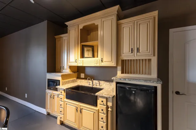 $1,100 | 128 Burlwood Court, Greer, SC 29651