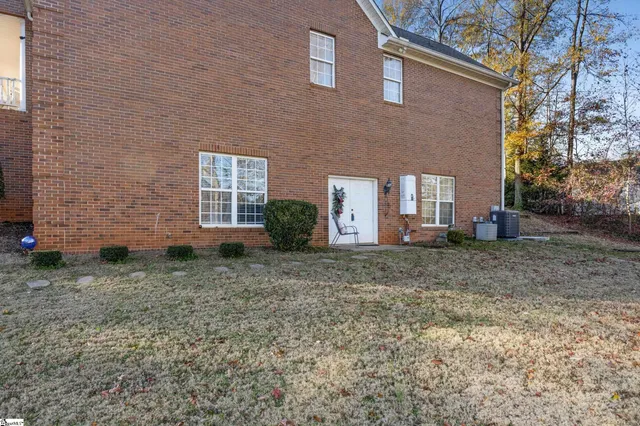 $1,100 | 128 Burlwood Court, Greer, SC 29651