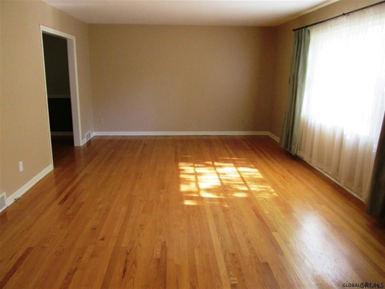 482 Huron Road Bethlehem, NY 12054 - Photo 4 of 22 Photo 4