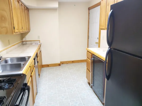 $1,450 | 9 Roberts Road, Unit 301, Canaan, NH 03741