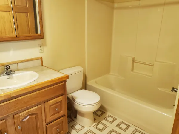 $1,450 | 9 Roberts Road, Unit 301, Canaan, NH 03741