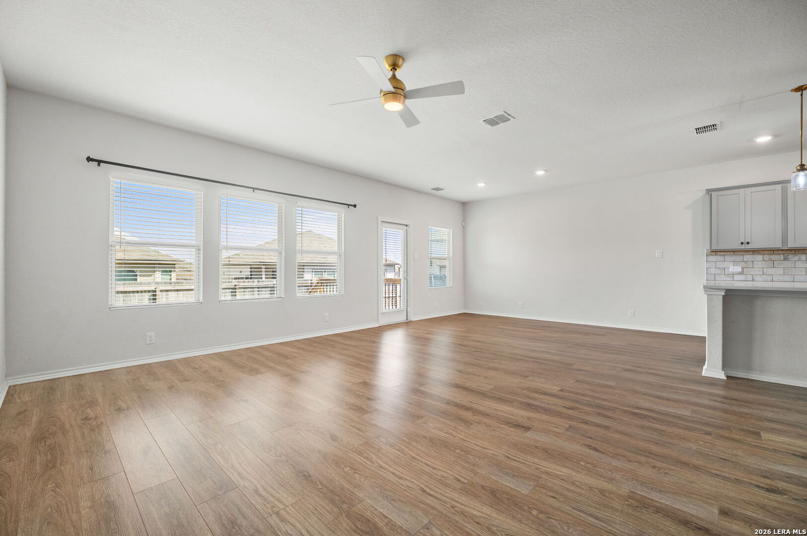 6930 Stipe Lane Converse, TX 78109 - Photo 15 of 47