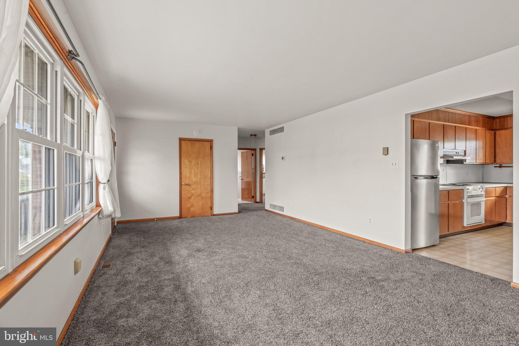 85 Lafayette Road Pennsville, NJ 08070 - Photo 6 of 27 Gallery Image 6