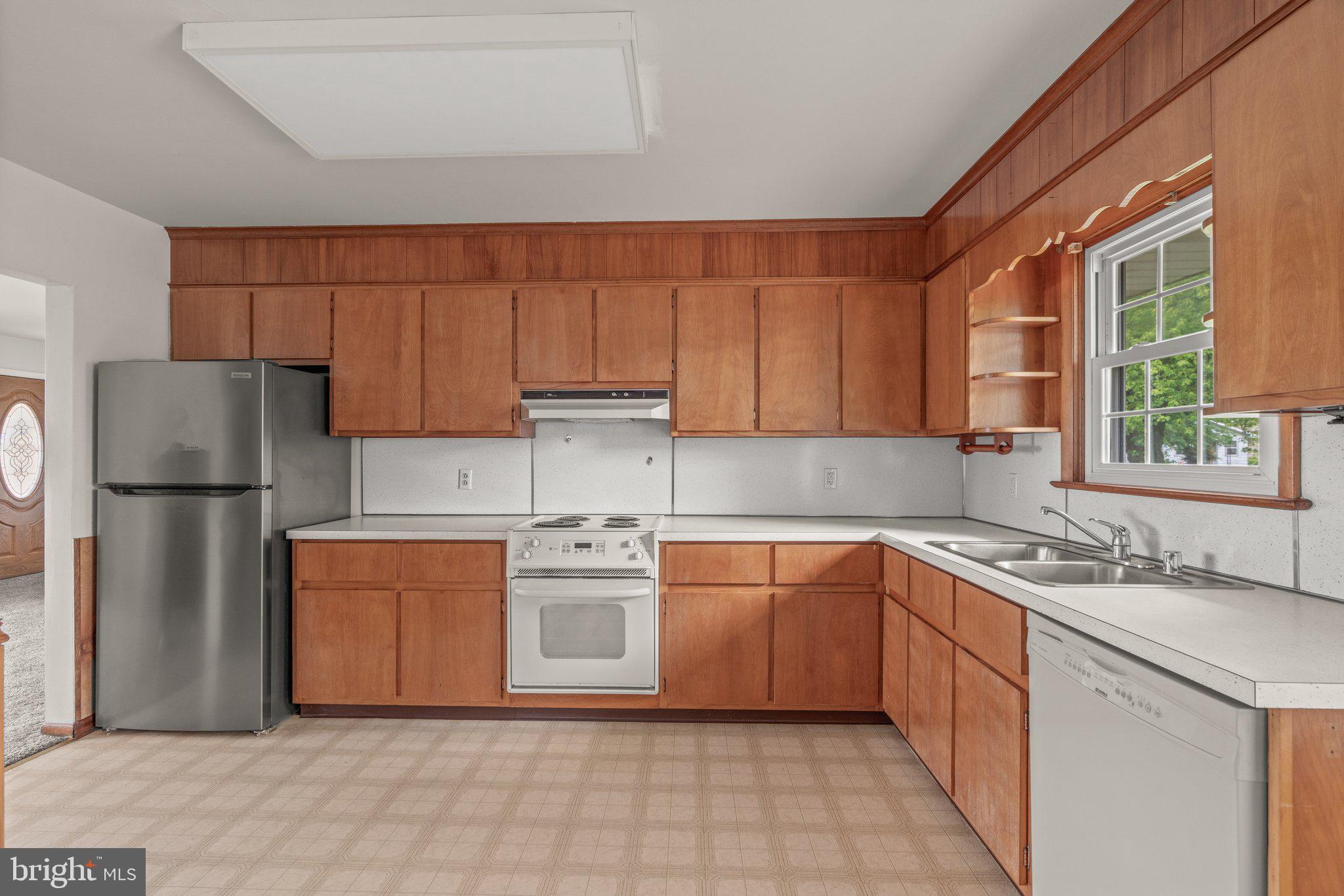 85 Lafayette Road Pennsville, NJ 08070 - Photo 8 of 27 Gallery Image 8