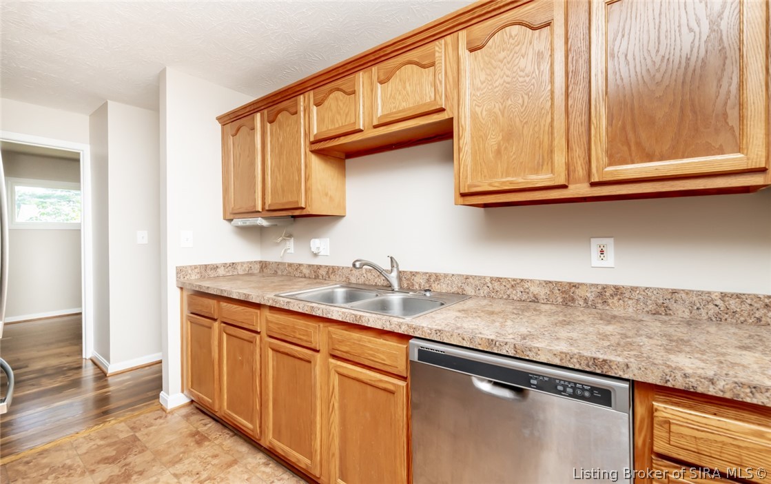 717 Kent Street New Albany, IN 47150 - Photo 15 of 60
