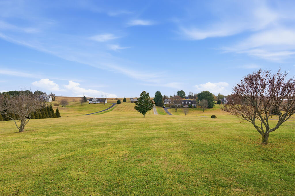 6389 Ruebush Road Dublin, VA 24084 - Photo 5 of 63 a view of an ocean