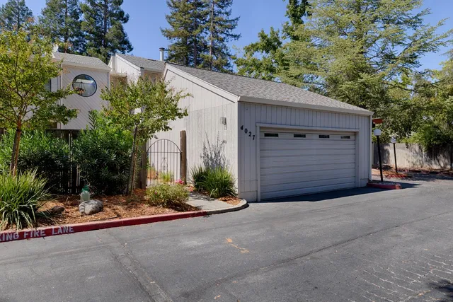 $346,000 | 4027 Hollow Wood Court, Carmichael, CA 95608