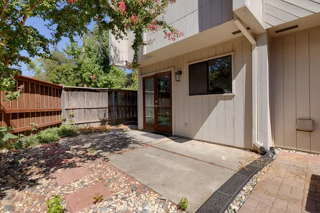 $346,000 | 4027 Hollow Wood Court, Carmichael, CA 95608