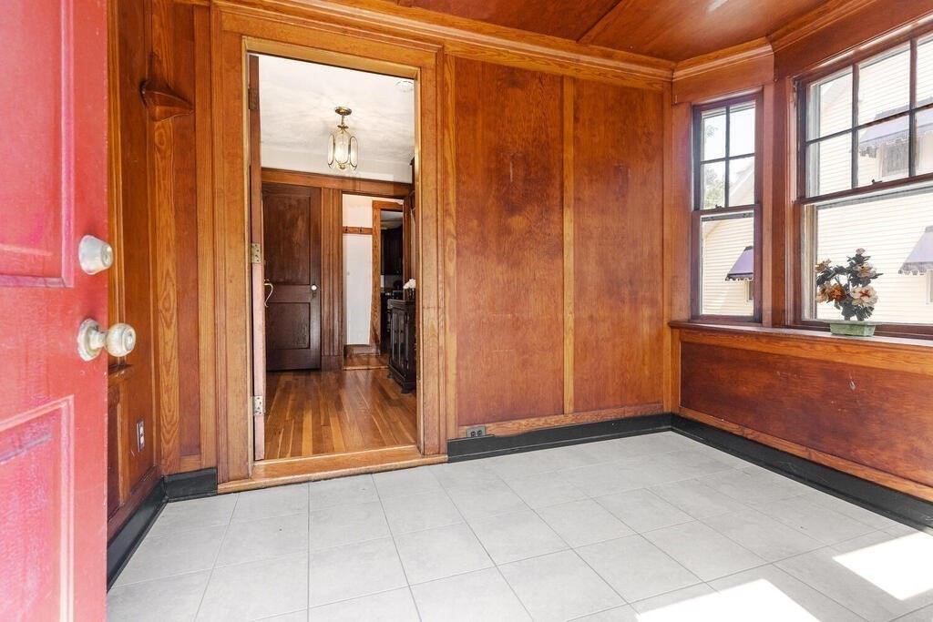 33 Pilgrim Road Milton, MA 02186 - Photo 9 of 42 Gallery Image 9