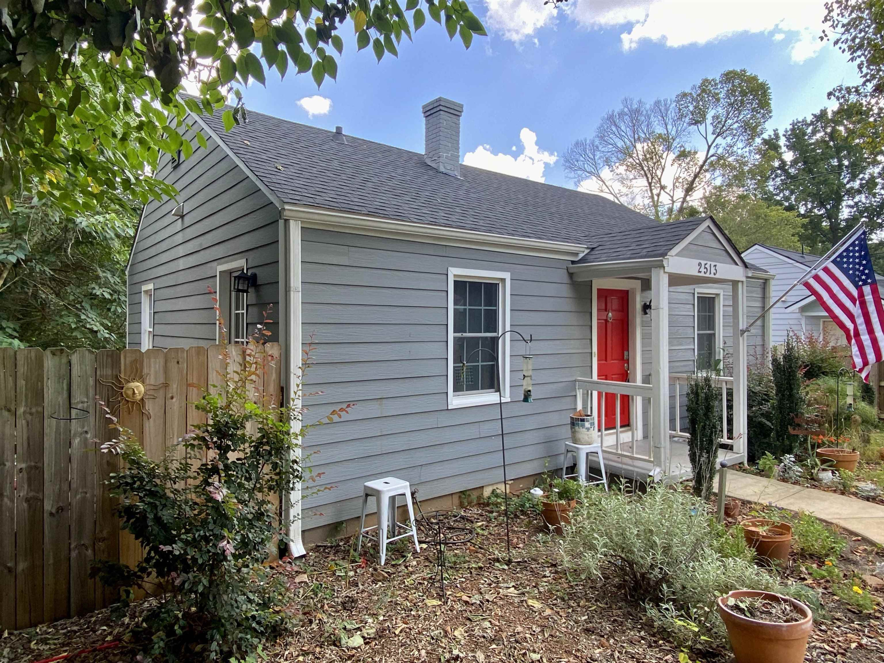 2513 Springhill Avenue Raleigh, NC 27603 - Photo 3 of 32 Low Maintenance Fiber Cement Siding