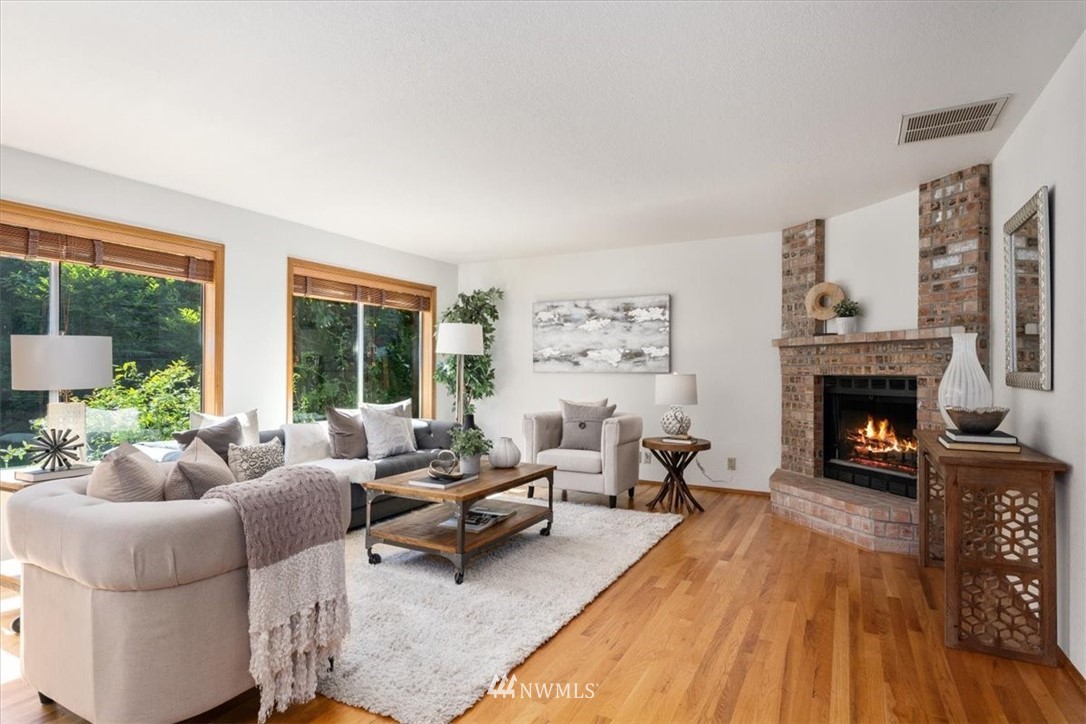 11913 Northeast 168th Street Bothell, WA 98011 - Photo 12 of 30 Gallery Image 12