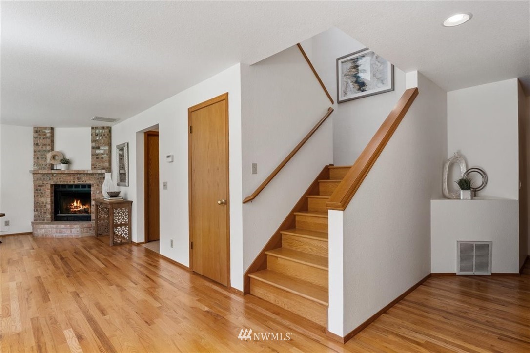 11913 Northeast 168th Street Bothell, WA 98011 - Photo 15 of 30 Gallery Image 15