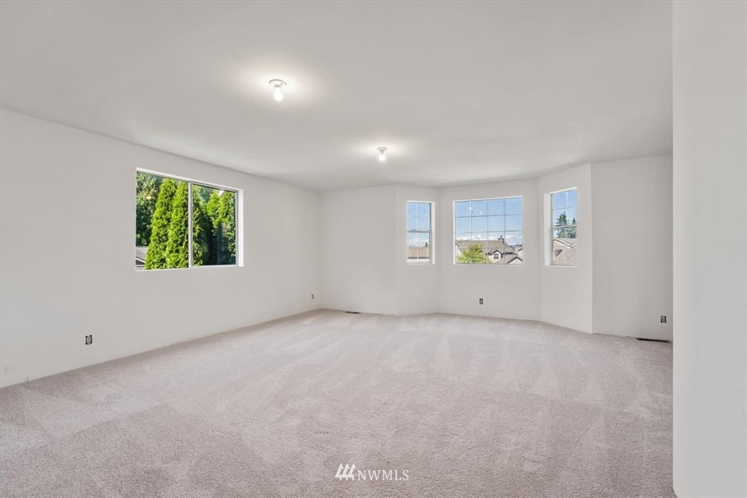 11913 Northeast 168th Street Bothell, WA 98011 - Photo 25 of 30 Gallery Image 25