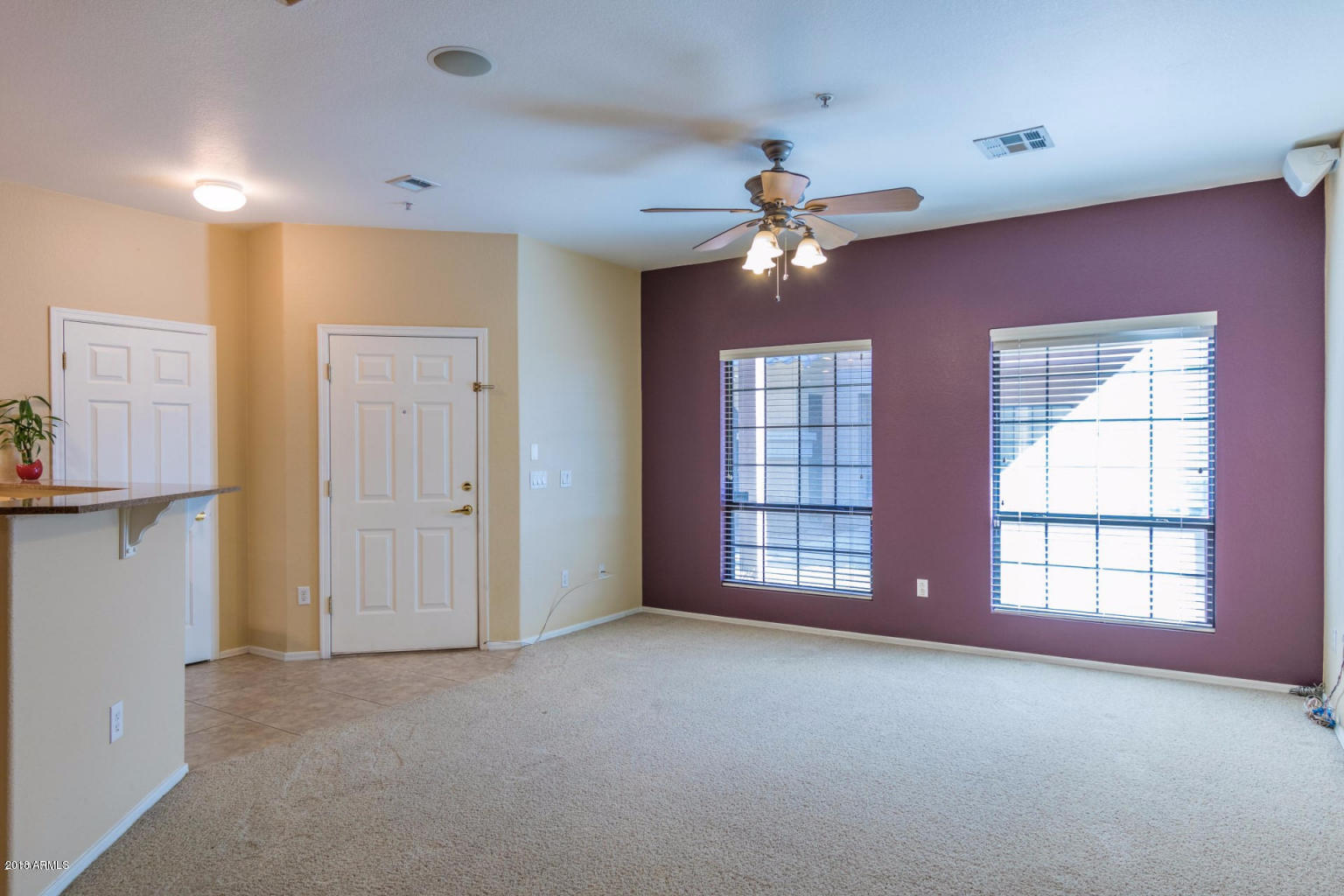 1702 East Bell Road, Unit 147 Phoenix, AZ 85022 - Photo 5 of 24 Living room