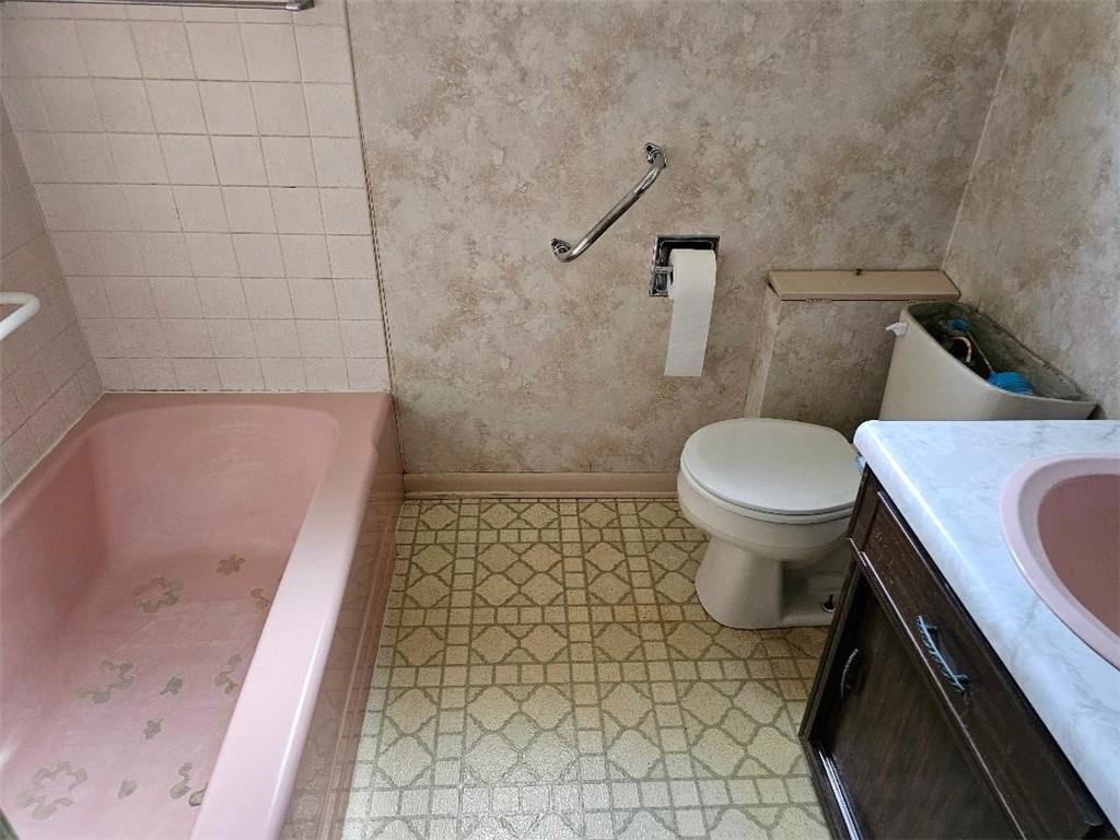 811 Harmony Road Baden, PA 15005 - Photo 17 of 25 Gallery Image 17