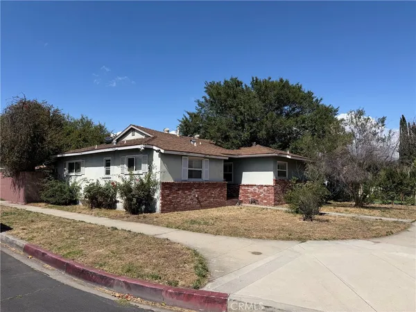 $825,000 | 14757 Hartland Street, Van Nuys, CA 91405