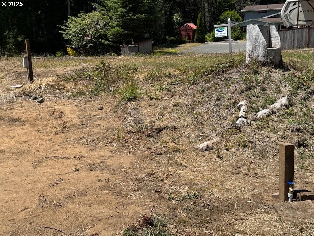 69729 Stage Road North Bend, OR 97459 - Photo 14 of 19 Stable