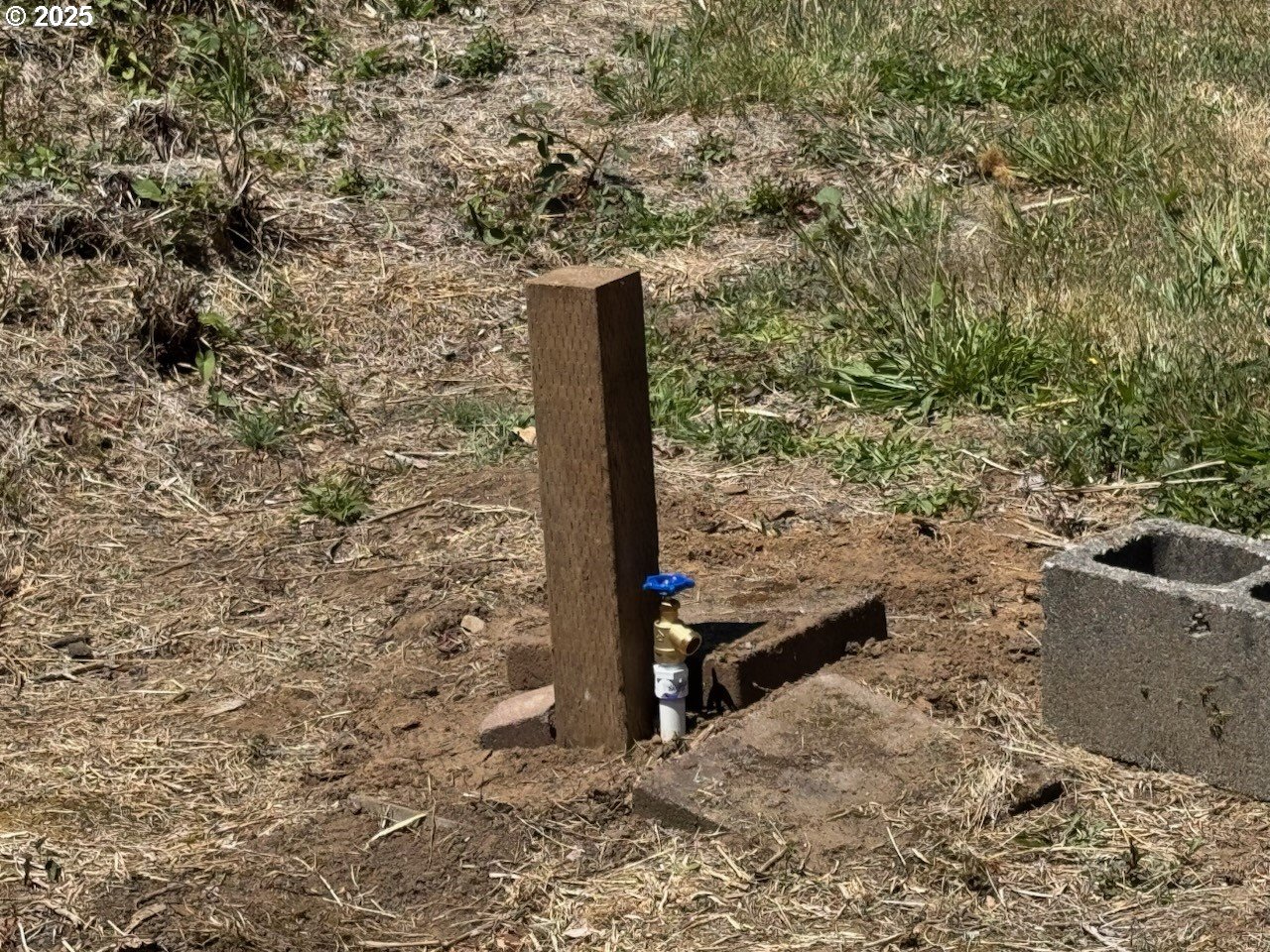 69729 Stage Road North Bend, OR 97459 - Photo 16 of 19 RV Parking