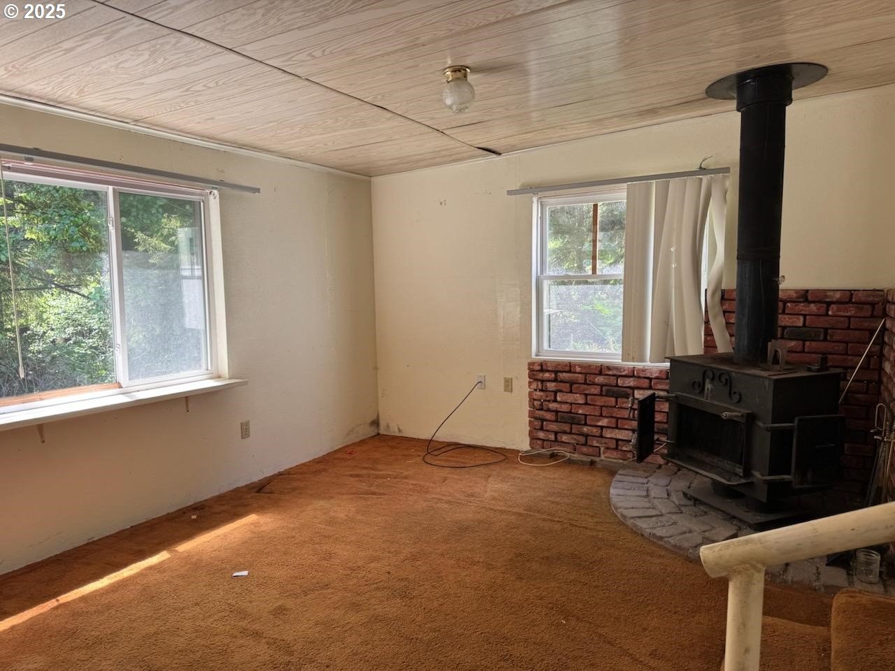 69729 Stage Road North Bend, OR 97459 - Photo 7 of 19