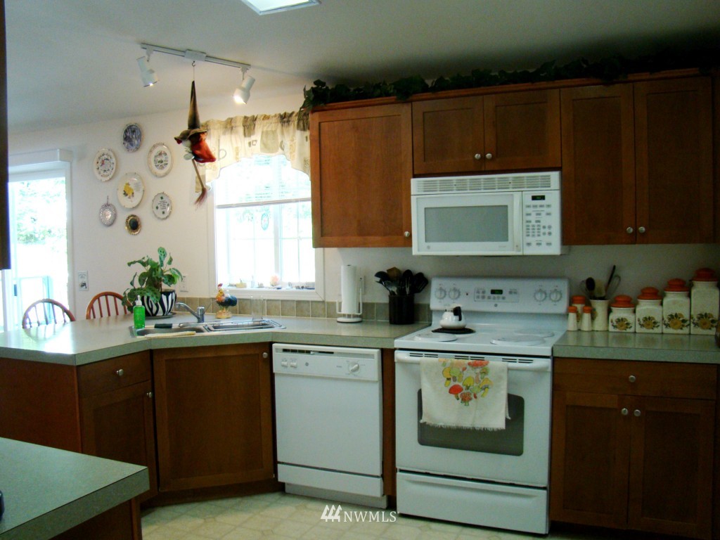 136 Oliver Creek Road Randle, WA 98377 - Photo 7 of 15 Gallery Image 7