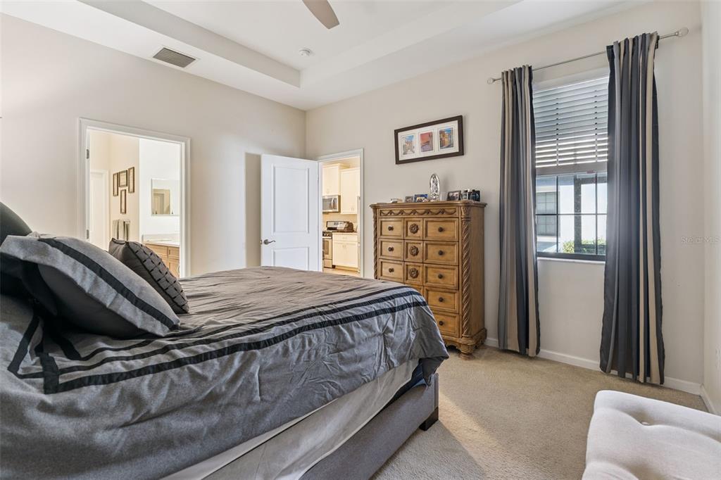 5714 Colony Glen Road Lithia, FL 33547 - Photo 13 of 66